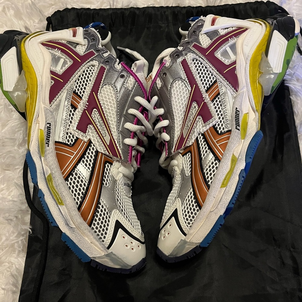Balenciaga runners 
Size 43 Eu / Us 10 
Multicolor